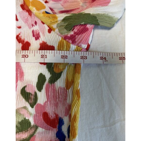 Floral And Ivy Floral Gathered V-neckline Colorful Flowy Babydoll Top Size 2X - Picture 9 of 10